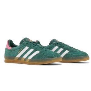 NWT Adidas Gazelle Indoor Women’s sneakers collegiate green lucid pink
